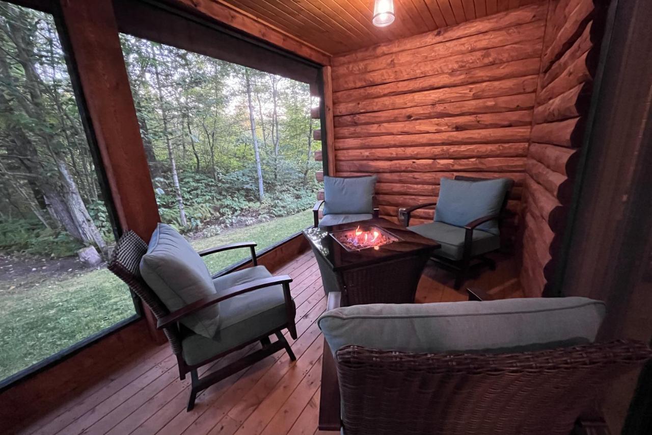 Blackbear Log Cabin Morrisville Екстер'єр фото
